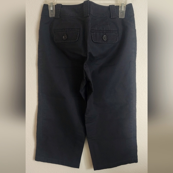 Ann Taylor Lindsay Petites Capris Zip & Button Front Pockets Black Sz 2P - Picture 2 of 6